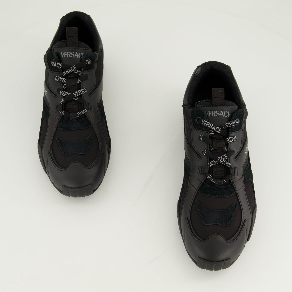 Galaxia Sneakers