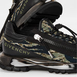 GIV Spectre Zipped Runners