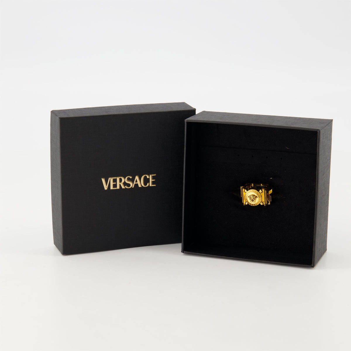 Medusa Greca Ring