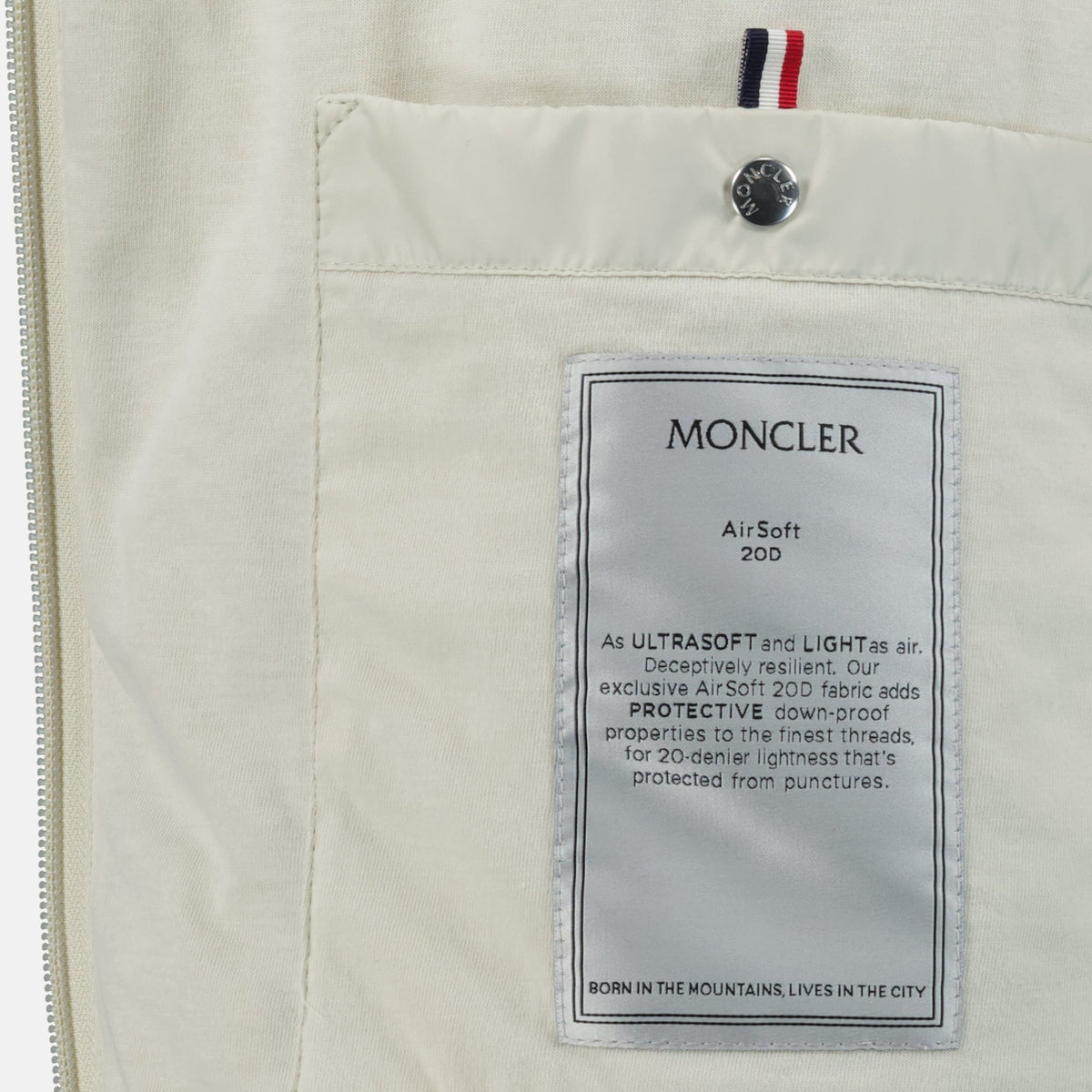 Domene Windbreaker