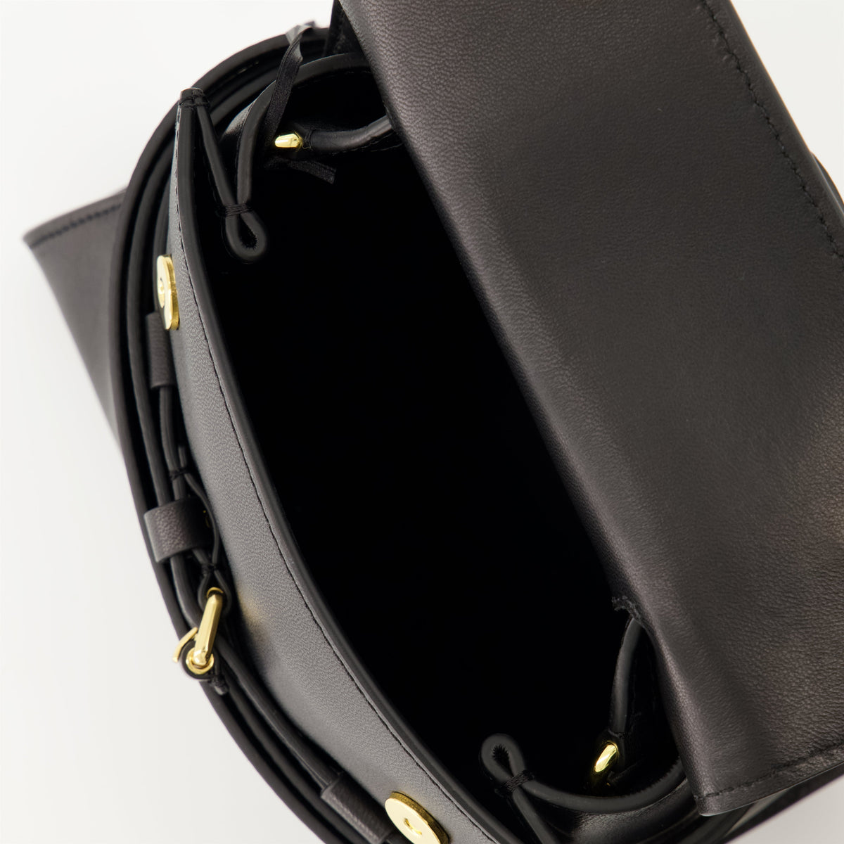 Tie Me Leather shoulder bag (Black)